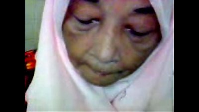 Malaysian granny deep throat