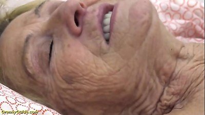 老年轻